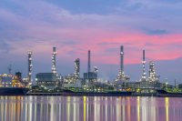 AdobeStock_179832666_oil_rafinery.jpeg