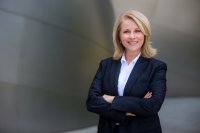AdobeStock_204316859_businesswoman.jpeg