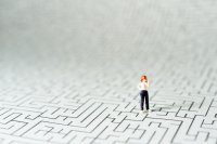 Dollarphotoclub_61767359_maze.jpg