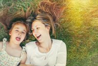 Dollarphotoclub_67537851_girl_mother.jpg