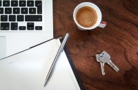 Dollarphotoclub_77680251_desk.jpg