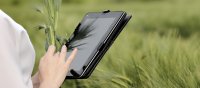 as466032929_agronom_with_mobile_forms.jpeg