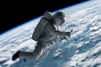 as497119111_astronaut_with_mobile_phone.jpeg