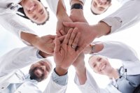 as628036034_doctor_teamwork.jpeg
