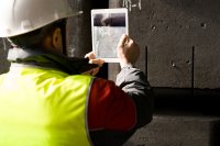 env-nf-worker-taking-photo-2025-03-05-05-26-57-utc.JPG