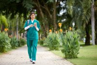 env-yr-nurse-checking-notifications-2025-01-30-12-08-05-utc.jpg