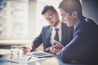 iStock_000042829194XLarge_discuss_project.jpg