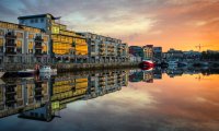 iStock_14577775_LARGE_galway_boat.jpg